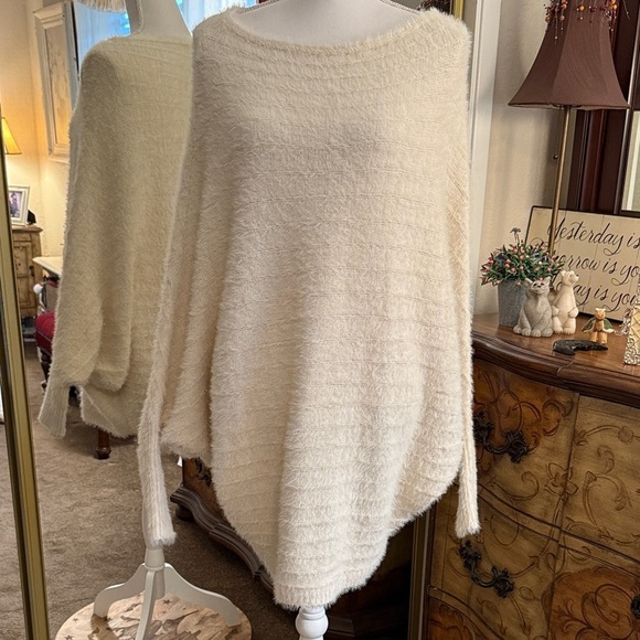 Calvin Tran Sweaters - Calvin Tran Ivory Eyelash Knit Poncho Sweater-SizeLarge